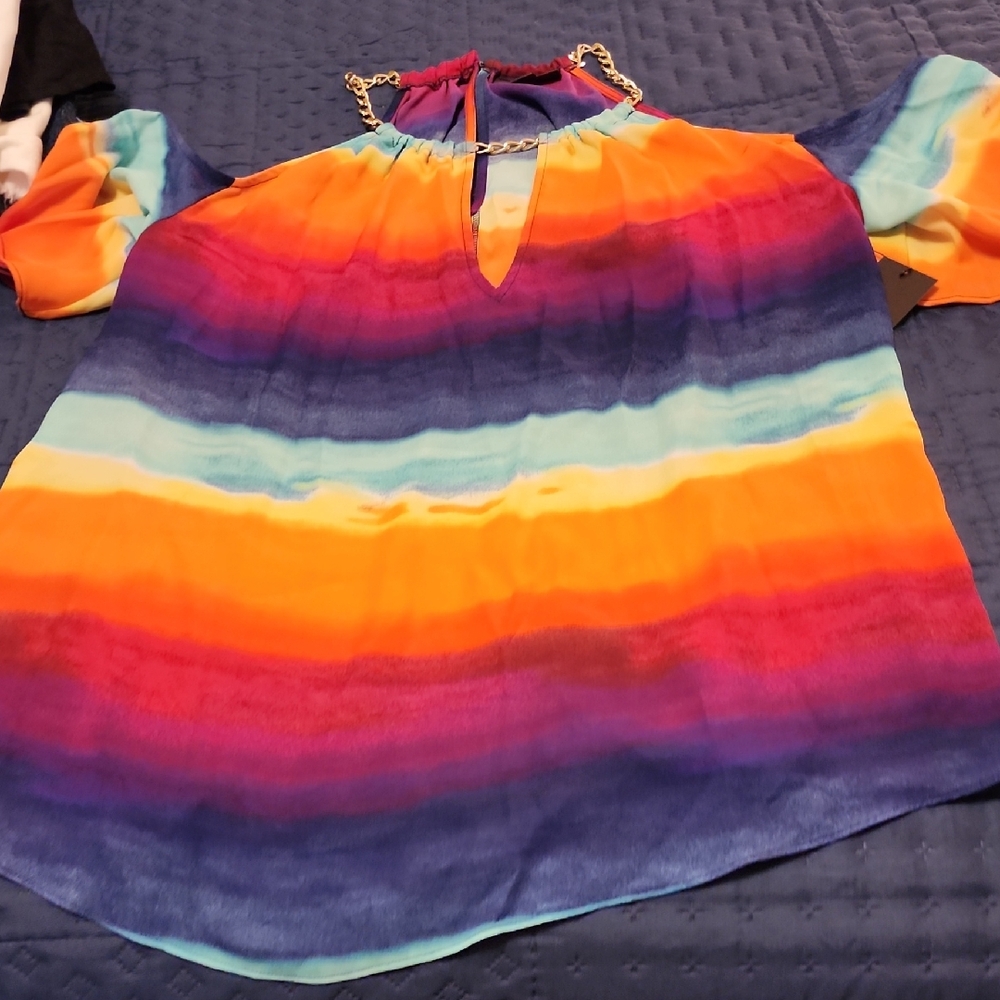 NWT BOLD ELEMENTS MULTICOLOR COLD SHOULDER BLOUSE